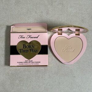 Too Faced Born This Way Soft Blur Setting Powder Light